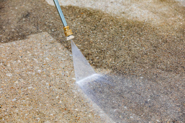 Why Choose Our Pressure Washing Services in Florida